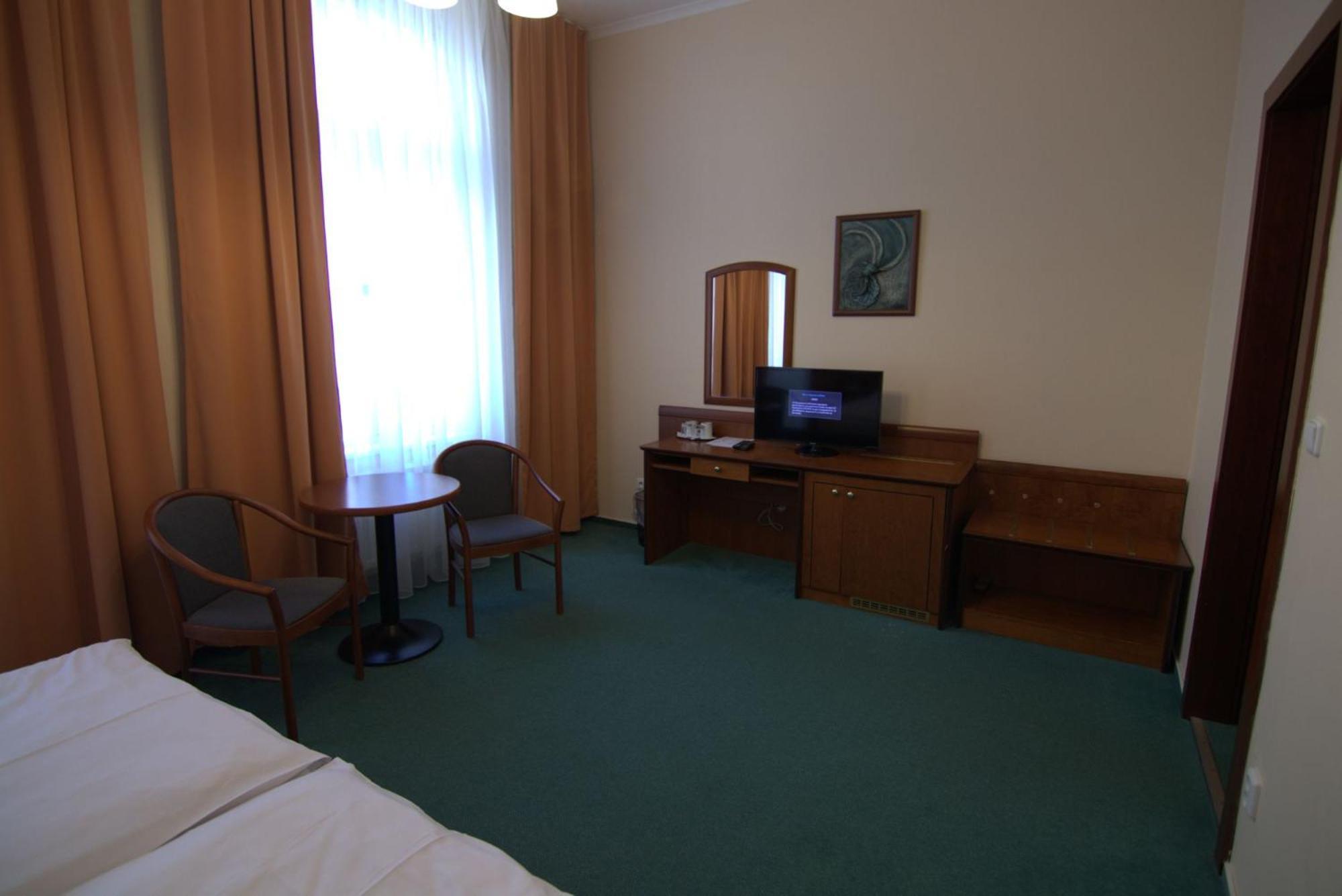 Hotel Westend Marianske Lazne Ngoại thất bức ảnh